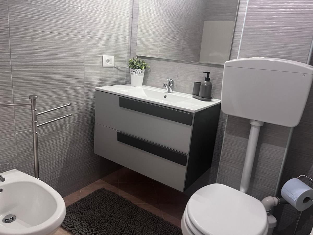 Theroom41 เลชเช ภายนอก รูปภาพ